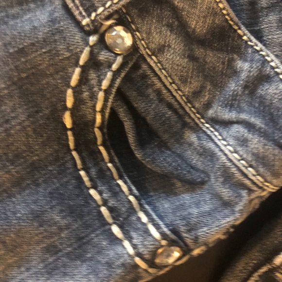 Woman’s Refuge Jeans - Picture 5 of 5